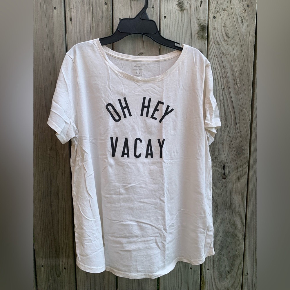 Old Navy Oh Hey Vacay Woman’s Tee